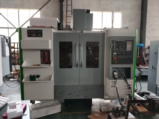 Центр 3 вертикали CNC VMC650 подвергая механической обработке/4/5 филировальных машин CNC оси
