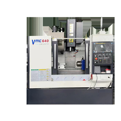 Маленький вертикальный станкообрабатывающий центр с ЧПУ VMC640